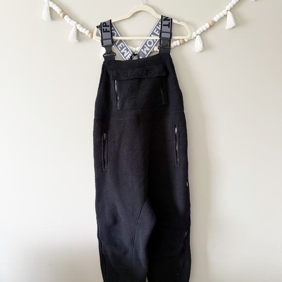 NEW Free People Movement Hit The Slopes Salopette Overalls Black Medium - Picture 4 of 5